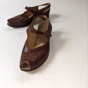 1940s peep toe sling backs